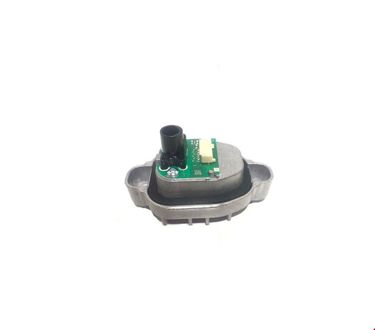 ÖN FAR LED MODÜLÜ 6 PİN F30 LCI 2015- resmi