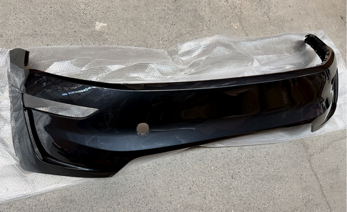 ÖN TAMPON (BEYAZ BOYALI) YENİ TESLA MODEL Y 2025- resmi