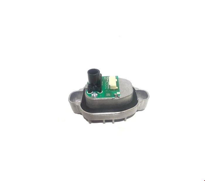 ÖN FAR LED MODÜLÜ 6 PİN F30 LCI 2015- resmi
