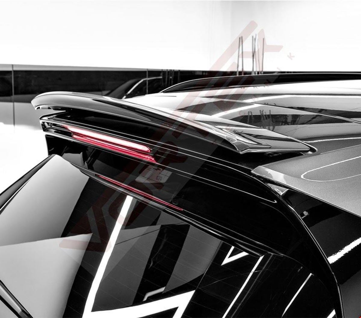 CAYENNE 2018-2022 ELEKTRIKLI TURBO ARKA SPOYLER resmi