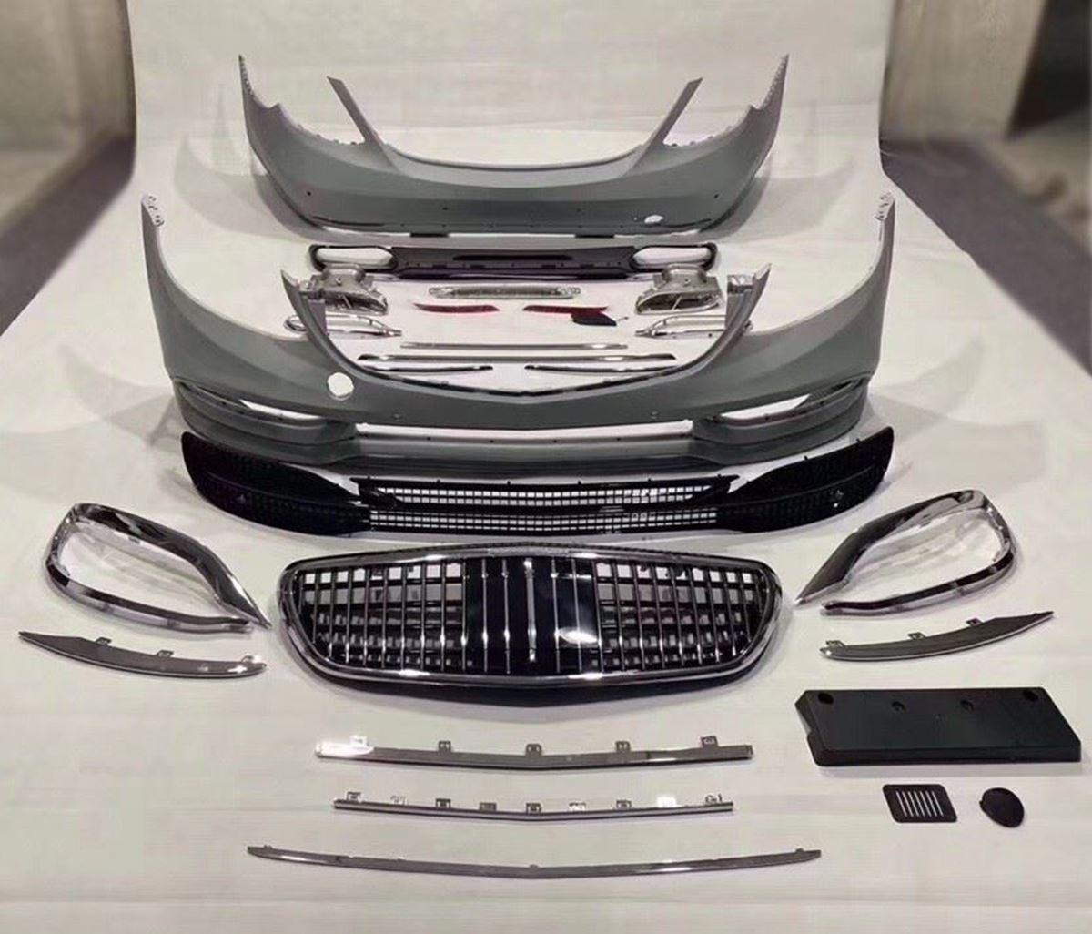 ÖN-ARKA MAYBACH TAMPON SETİ W213 2016- resmi