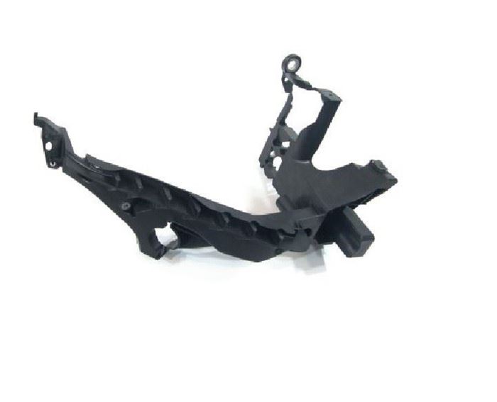 FAR BRAKETİ SAĞ A4 2013- resmi